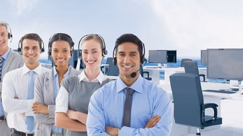 24 hour customer support for financial services