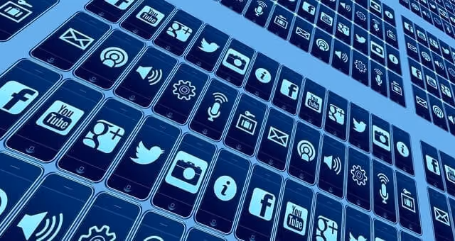 fortune 500 companies that use social media for customer service