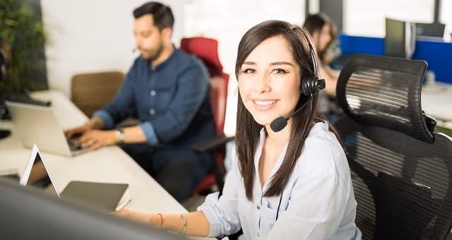 how to choose the right help desk staffing model