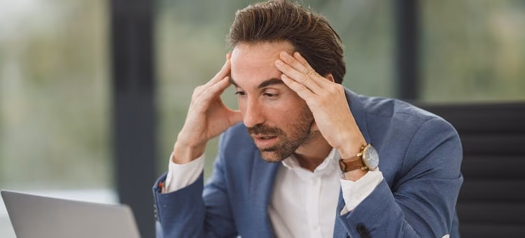 how to prioritize help desk tickets
