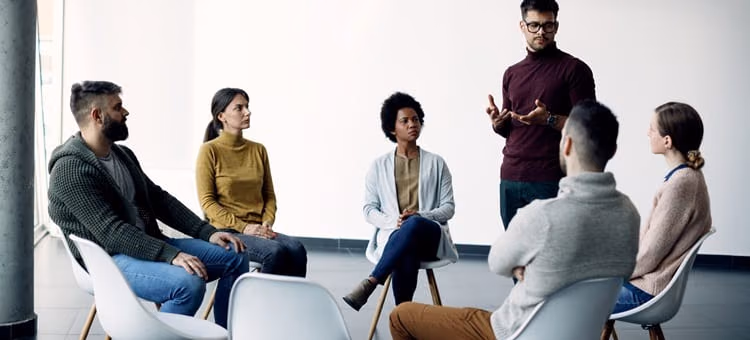 slack vs zoho connect communication comparison