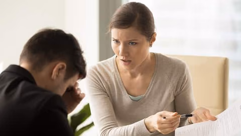 tips for help desk staff to turn customer complaints into a lead