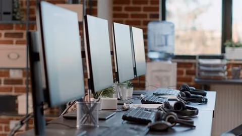 what are the benefits of a help desk